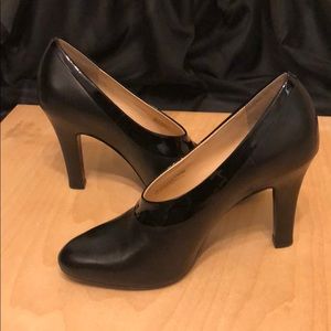 Cole Haan X NikeAir- black heels